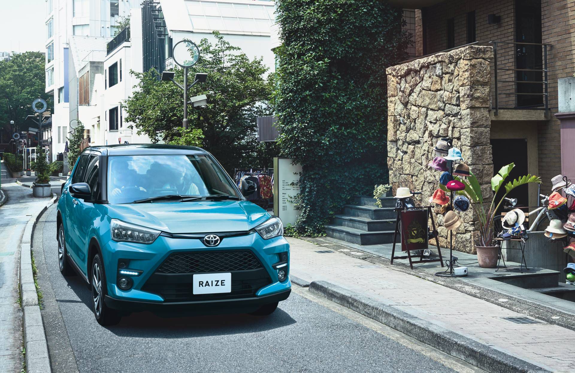Toyota Raize chính thức gia nhập phân khúc SUV cỡ nhỏ