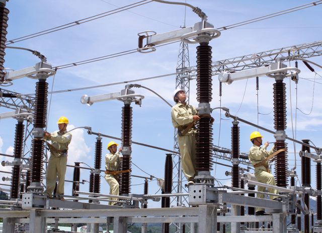 Vì sao Việt Nam gia tăng nhập khẩu điện của Lào và Trung Quốc? - 2