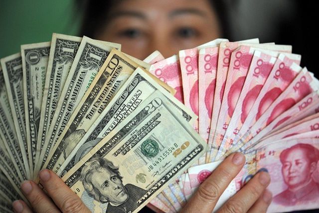 Trung Quốc vùng vẫy thoát khỏi ‘vòng kim cô’ đô Mỹ - 1