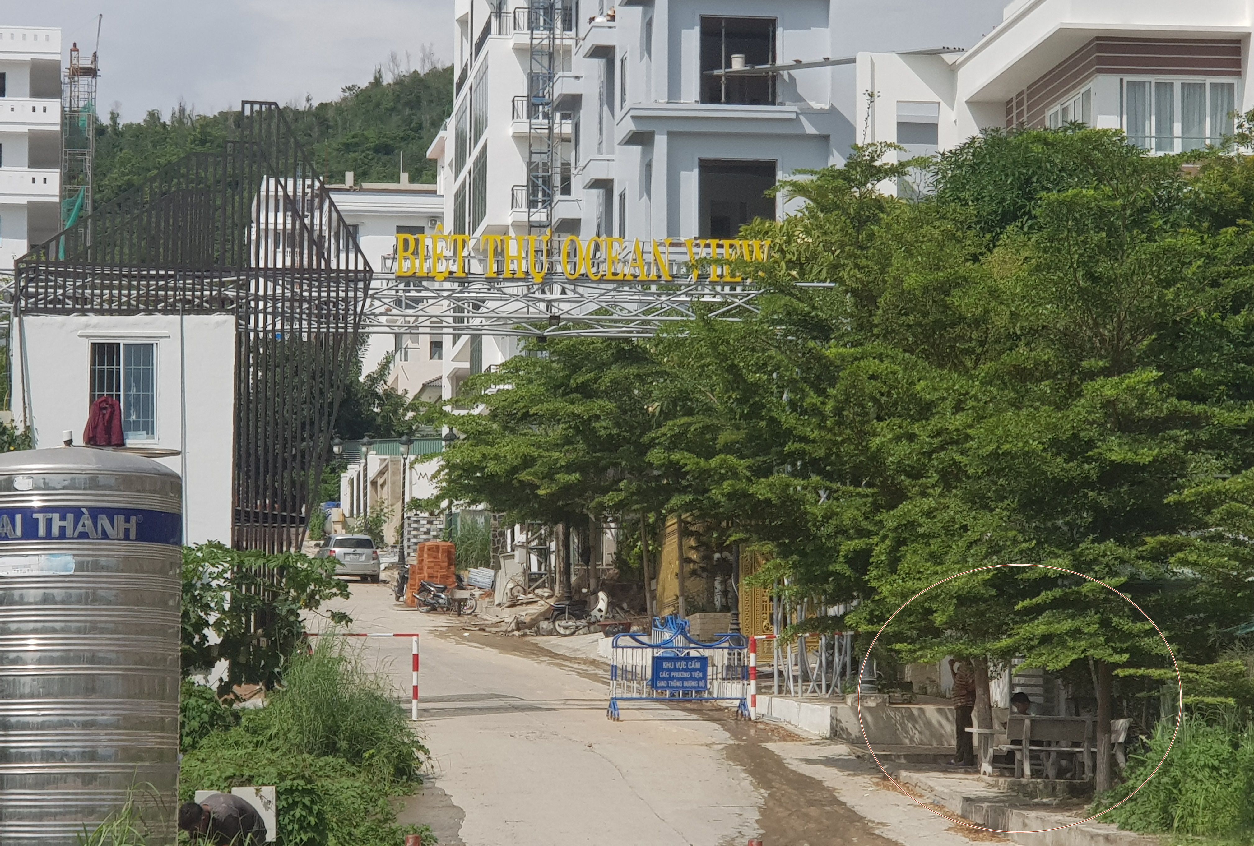 Nha Trang “lập chốt” ngăn chặn thi công tại khu biệt thự Ocean View tai tiếng