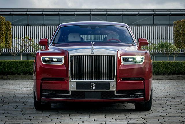Đấu giá chiếc Rolls-Royce phiên bản Bespoke Red Phantom đặc biệt - 4
