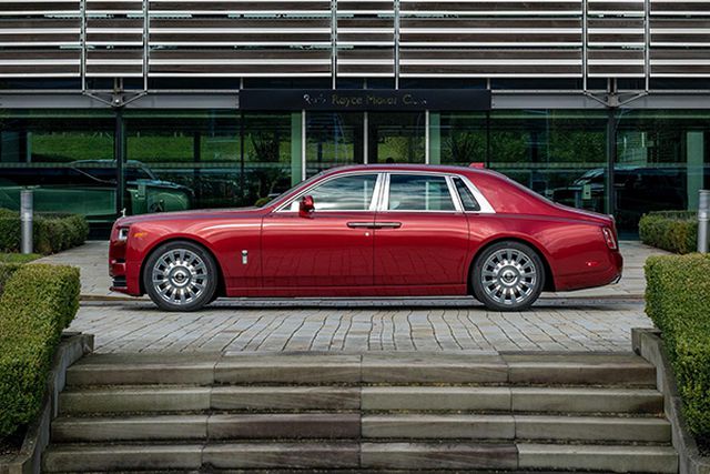 Đấu giá chiếc Rolls-Royce phiên bản Bespoke Red Phantom đặc biệt - 6