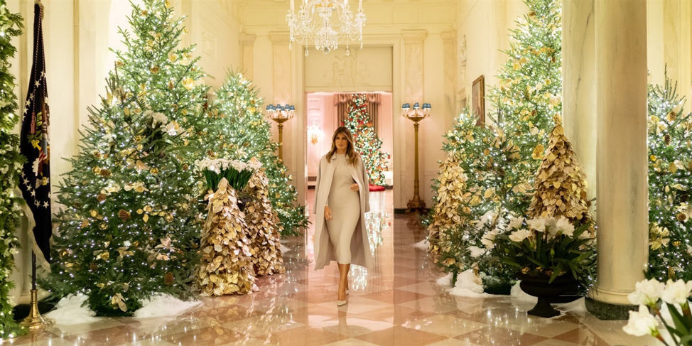 Những hình ảnh Giáng sinh lộng lẫy tại Nhà Trắng do đích thân phu nhân Melania Trump thiết kế