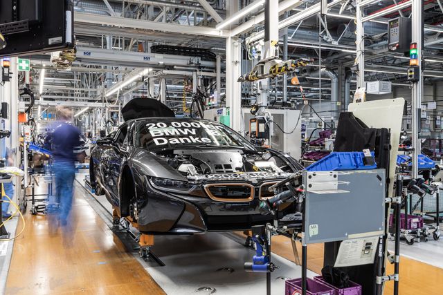 BMW chuẩn bị ngừng sản xuất mẫu i8 - 1