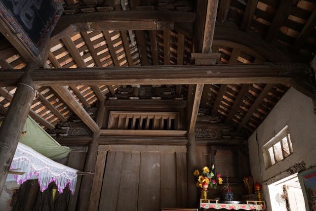 Nhà cổ 200 năm làm từ gỗ lim ở Hưng Yên, chủ nhân chào bán 2 tỷ “miễn mặc cả” - 4