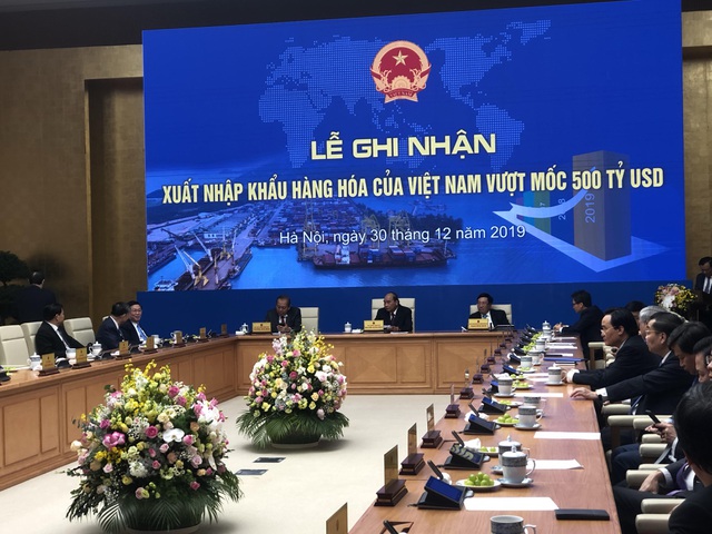 Thủ tướng Nguyễn Xuân Phúc kể chuyện Đại sứ Việt Nam ở nước ngoài đi bán... xoài! - 2