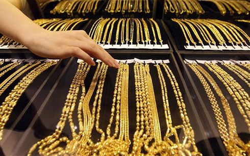 Giá vàng chính thức vượt ngưỡng 43 triệu đồng/lượng