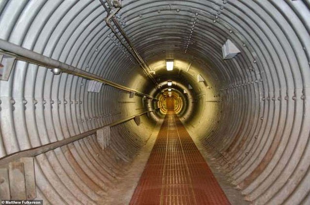 Hô biến hầm chứa tên lửa thời chiến thành lâu đài lộng lẫy trị giá 3,2 triệu USD - 6