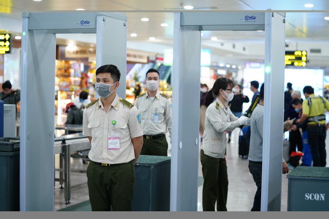 Ứng phó khẩn cấp dịch bệnh corona tại sân bay quốc tế Nội Bài - 6