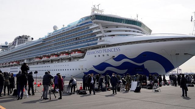 Du thuyền Nhật Bản trở thành “ổ dịch” nCoV lớn nhất bên ngoài Trung Quốc