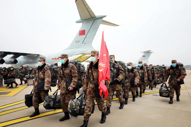 Quân y Trung Quốc “tung” lực lượng áp đảo trên mặt trận chống dịch corona - 2