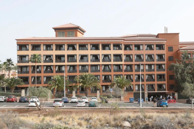 Khách sạn 1.000 người bị phong tỏa vì du khách Italia nhiễm Covid-19 - 1