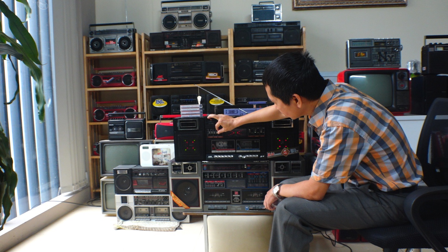 Bộ sưu tập 1000 chiếc đài radio cassette cổ gần 1 tỷ đồng tại Hà Nội