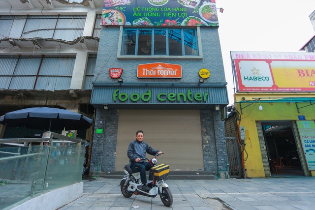 Kinh doanh ế ẩm, hàng loạt cửa hàng ở Hà Nội đóng cửa trả mặt bằng - 4