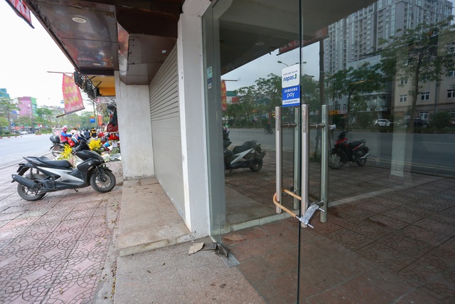 Kinh doanh ế ẩm, hàng loạt cửa hàng ở Hà Nội đóng cửa trả mặt bằng - 5