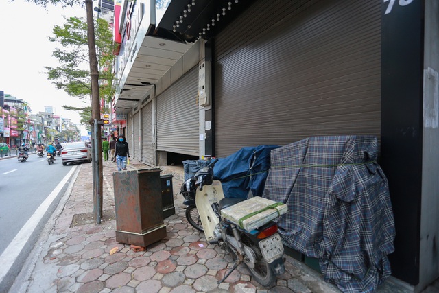 Kinh doanh ế ẩm, hàng loạt cửa hàng ở Hà Nội đóng cửa trả mặt bằng - 7