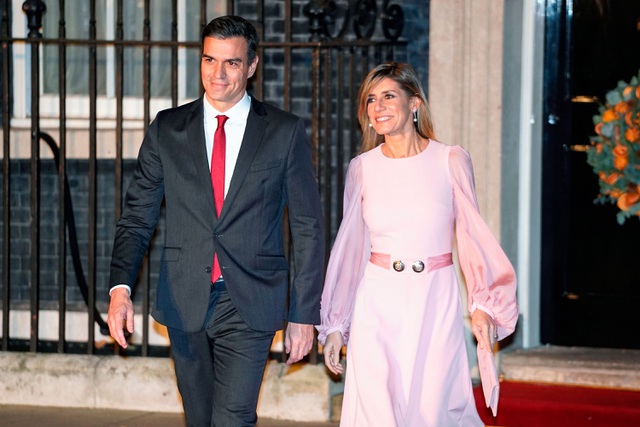 Tây Ban Nha phong tỏa 47 triệu dân, vợ thủ tướng mắc Covid-19 - 2
