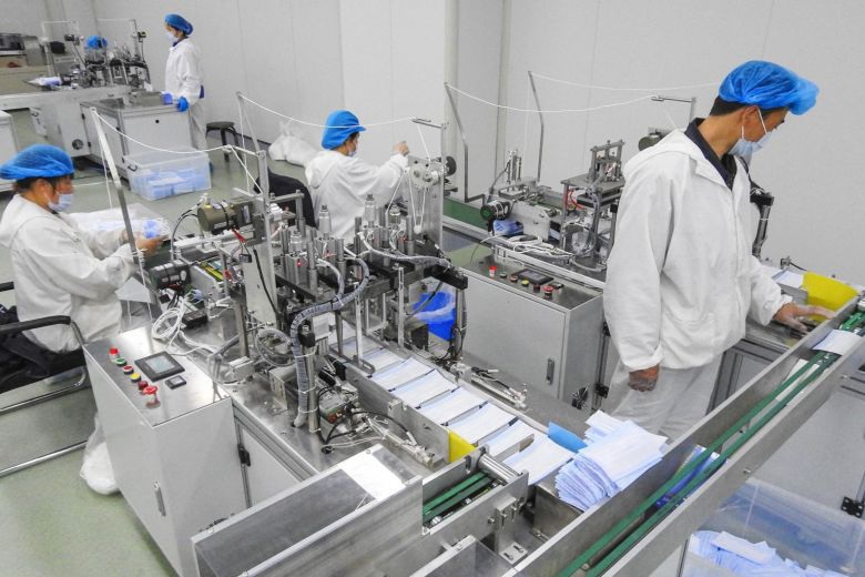 Sản xuất khẩu trang thành “máy in tiền” tại Trung Quốc giữa dịch Covid-19
