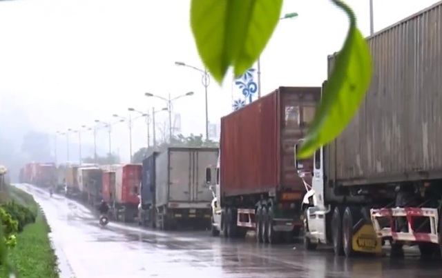 Bộ Nông nghiệp đề nghị tạm dừng đưa hoa quả lên cửa khẩu Lạng Sơn - 2
