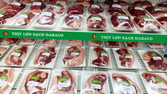 Giá thịt lợn “cao chót vót”: “Giải mã” lãi khủng của Dabaco