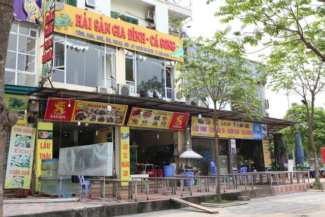 Hà Nội: Các cơ sở kinh doanh tất bật dọn dẹp để mở cửa trở lại - 5
