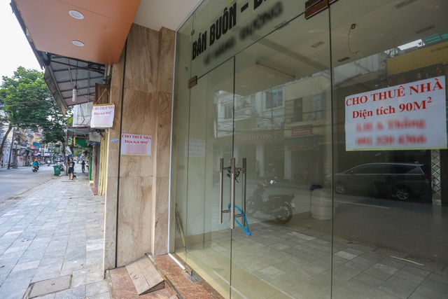 Loạt cửa hàng ở Hà Nội trả mặt bằng, chủ nhà méo mặt tìm khách thuê - 5