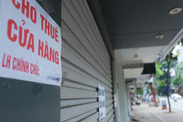 Loạt cửa hàng ở Hà Nội trả mặt bằng, chủ nhà méo mặt tìm khách thuê - 9