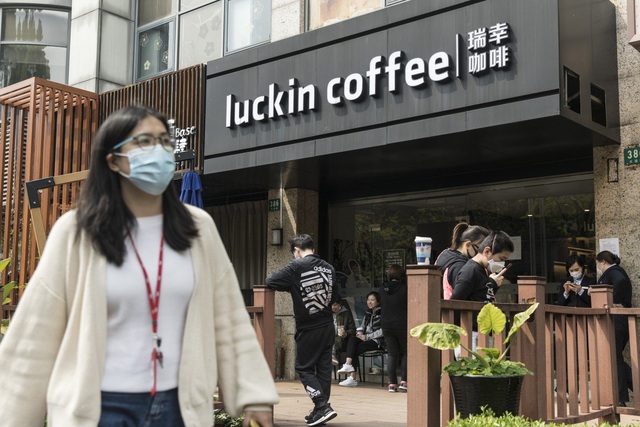 Giới đầu tư mất trắng 400 triệu USD vì chuỗi cà phê tai tiếng Trung Quốc - 1