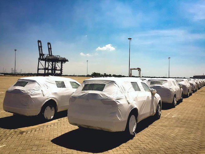 Truy tìm chủ nhân lô xe Nissan nhập khẩu mới tinh bị 'bỏ quên' tại cảng Đình Vũ