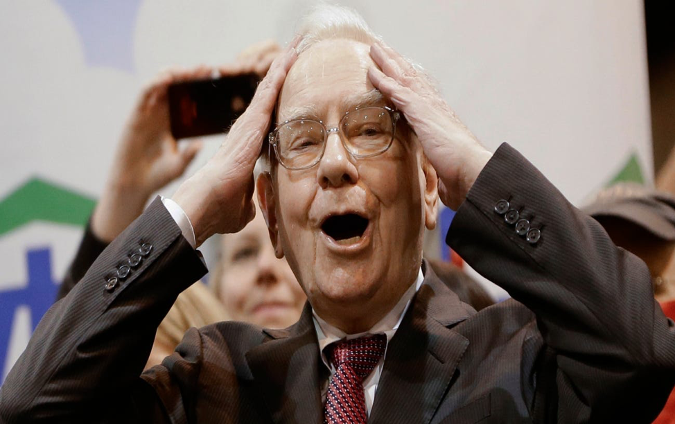 Cách ly xã hội mùa dịch Covid-19, tỷ phú Warren Buffett 7 tuần không cắt tóc, đeo cà vạt