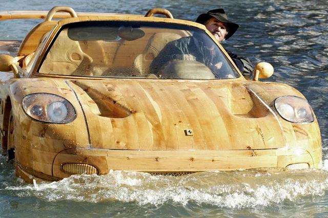 Những chiếc ô tô bằng gỗ nổi nhất thế giới - 13