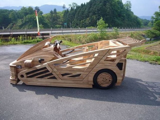 Những chiếc ô tô bằng gỗ nổi nhất thế giới - 3