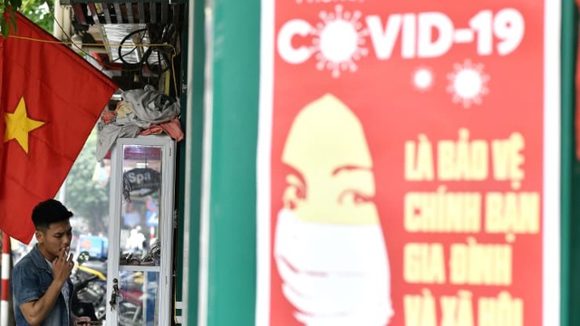Việt Nam có thể tránh được suy thoái kinh tế nhờ mạnh tay với Covid-19 - 1