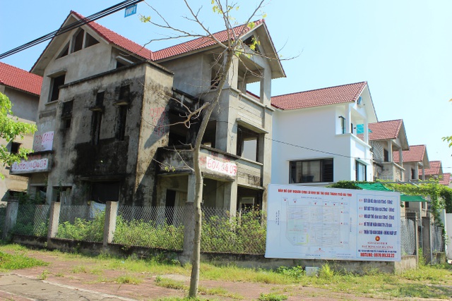 Hà Tĩnh: Hàng chục căn biệt thự hạng sang bỏ hoang giữa lòng thành phố - 1