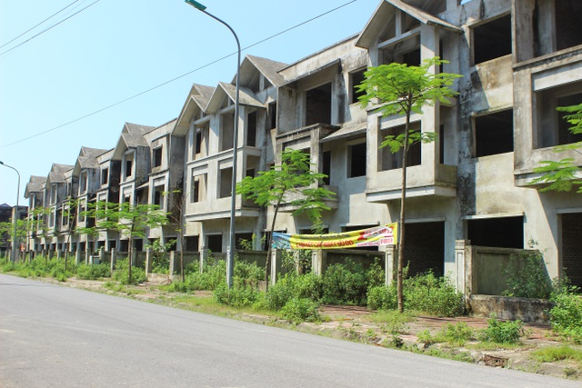 Hà Tĩnh: Hàng chục căn biệt thự hạng sang bỏ hoang giữa lòng thành phố - 3