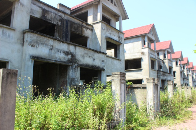 Hà Tĩnh: Hàng chục căn biệt thự hạng sang bỏ hoang giữa lòng thành phố - 10