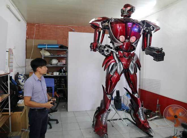 Robot made in Việt Nam ra đời... từ rác - 2
