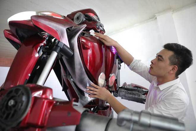 Robot made in Việt Nam ra đời... từ rác - 3