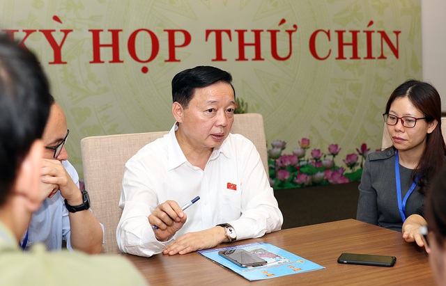 Bộ trưởng Trần Hồng Hà: Không có người nước ngoài sở hữu đất ở Việt Nam! - 2
