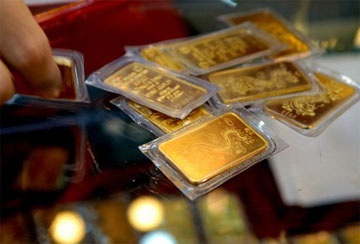 Giá vàng bật tăng sát mốc 49 triệu đồng/lượng
