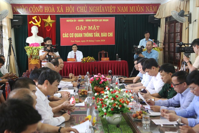 309 thương nhân Trung Quốc được thông quan sang Việt Nam mua vải - 1