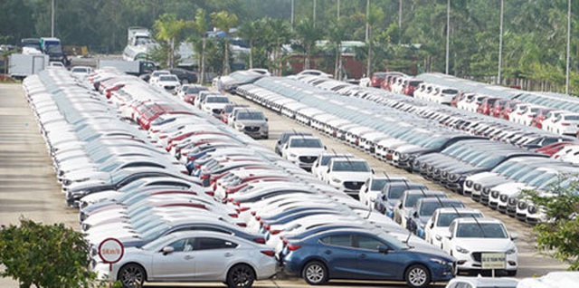 Tồn kho hàng chục nghìn chiếc, ô tô đại hạ giá đến Tết sang năm - 1