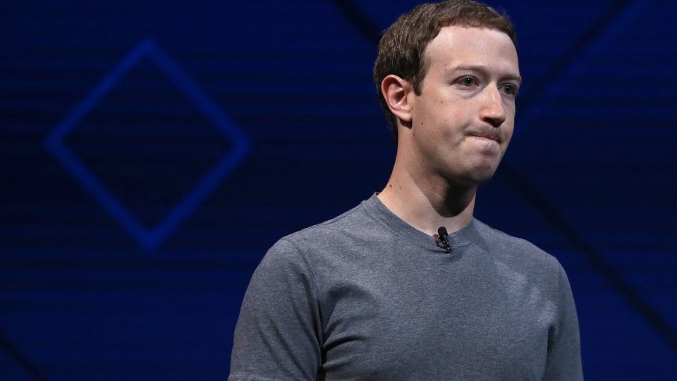 Bị hơn 100 công ty lớn “tẩy chay”, cổ phiếu Facebook giảm mạnh 56 tỷ USD