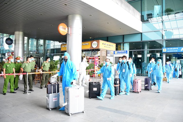 270 chuyên gia nước ngoài đến Việt Nam - 1