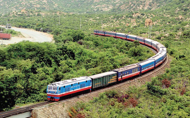 Đường sắt Việt Nam “tiêu tan” hơn 700 tỷ đồng trong 7 tháng