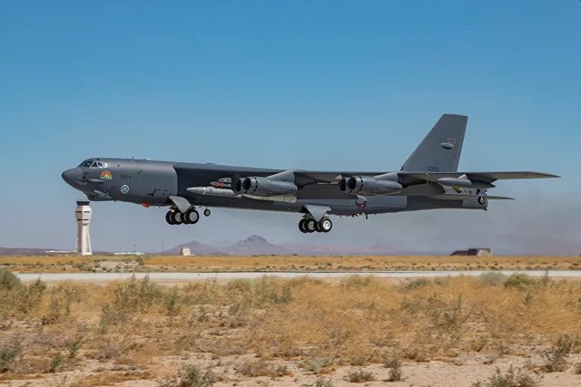 “Pháo đài bay” B-52 Mỹ thử nghiệm tích hợp thành công tên lửa siêu thanh - 3