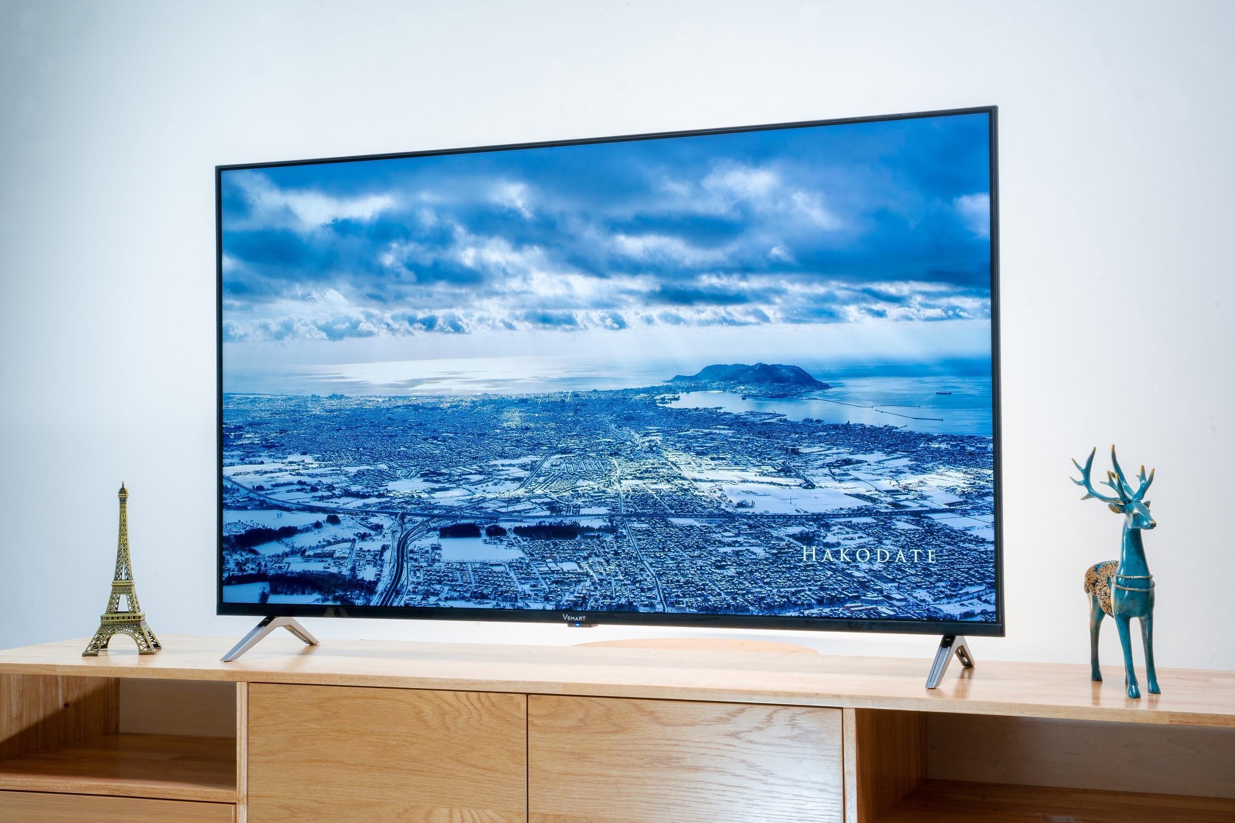 Mở bán rộng rãi, TV Vsmart ưu đãi giá để cạnh tranh LG, Samsung