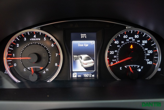 Toyota Camry nhập Mỹ 5 năm tuổi vẫn có giá ngang Camry 2.5Q đập hộp - 7