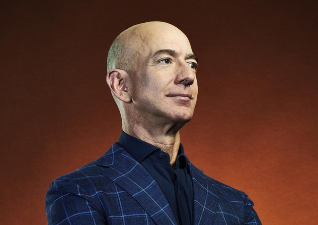 Ông chủ Amazon là người đầu tiên trong lịch sử có tài sản vượt 200 tỷ USD - 1