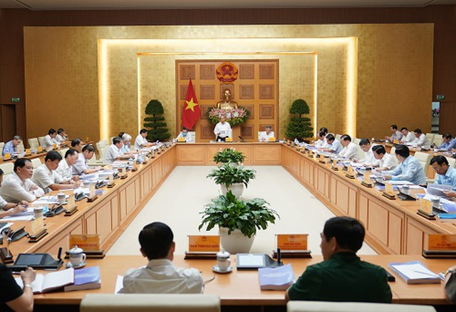 Thủ tướng: Sáu tháng, kinh tế Việt Nam chỉ tăng trưởng 1,81% - 1